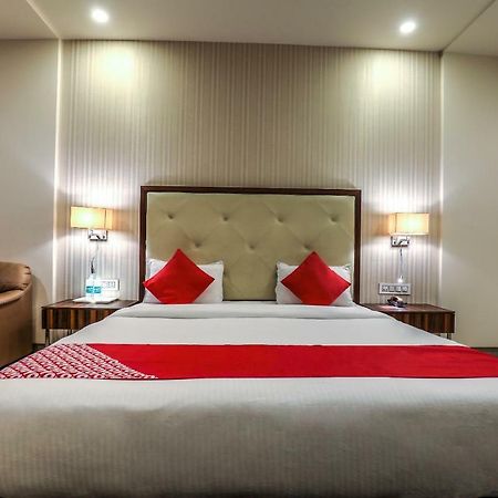 Capital O 1251 Hotel Suprabha Варангал Экстерьер фото